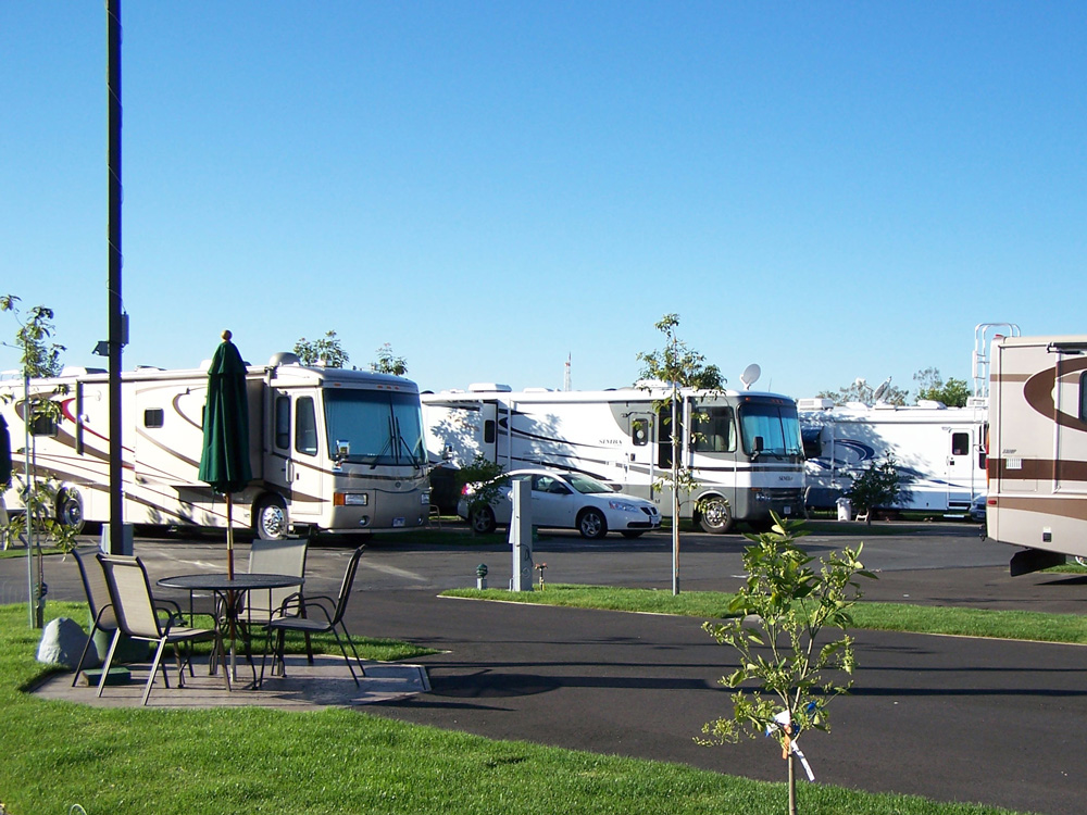 Deluxe-RV-Sites-04